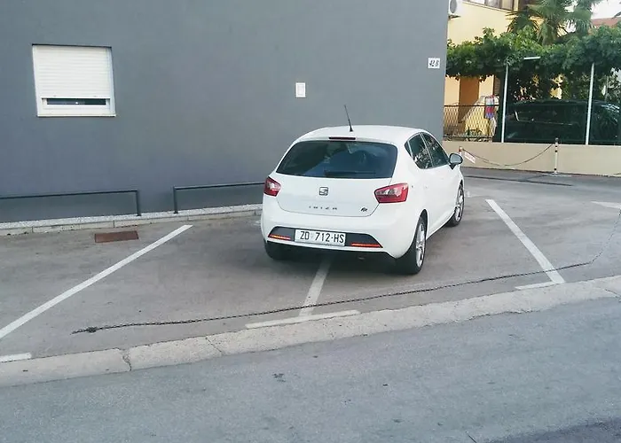 Luciano شقة زادار